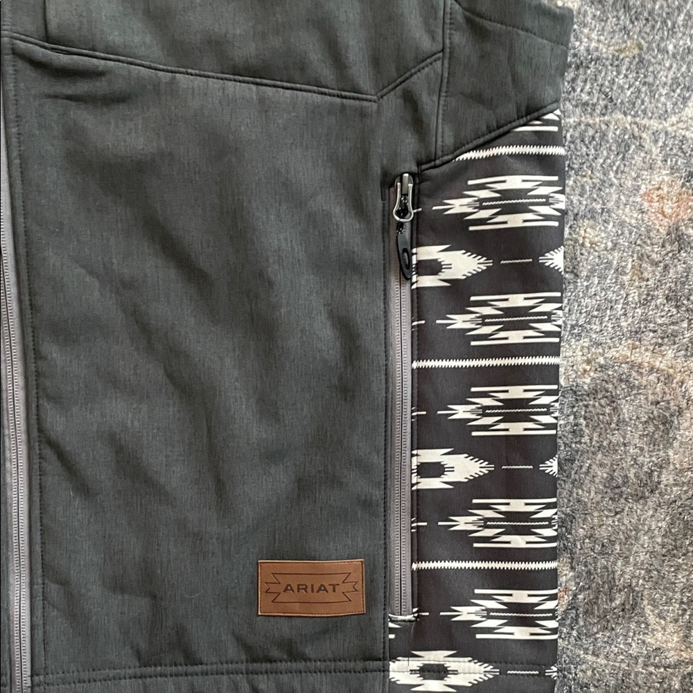 Ariat Vernon 2.0 chimayo softshell vest. XXL charcoal - Picture 5 of 9